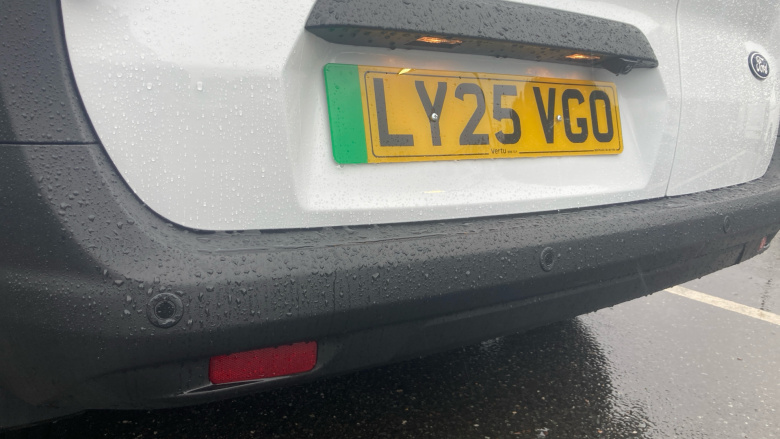 Ford Transit Courier E-Transit Courier 100kW 43kWh Limited Van Auto